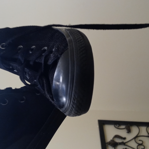 Last call Vintage Black Converse All-stars size 2Y - Picture 3 of 8